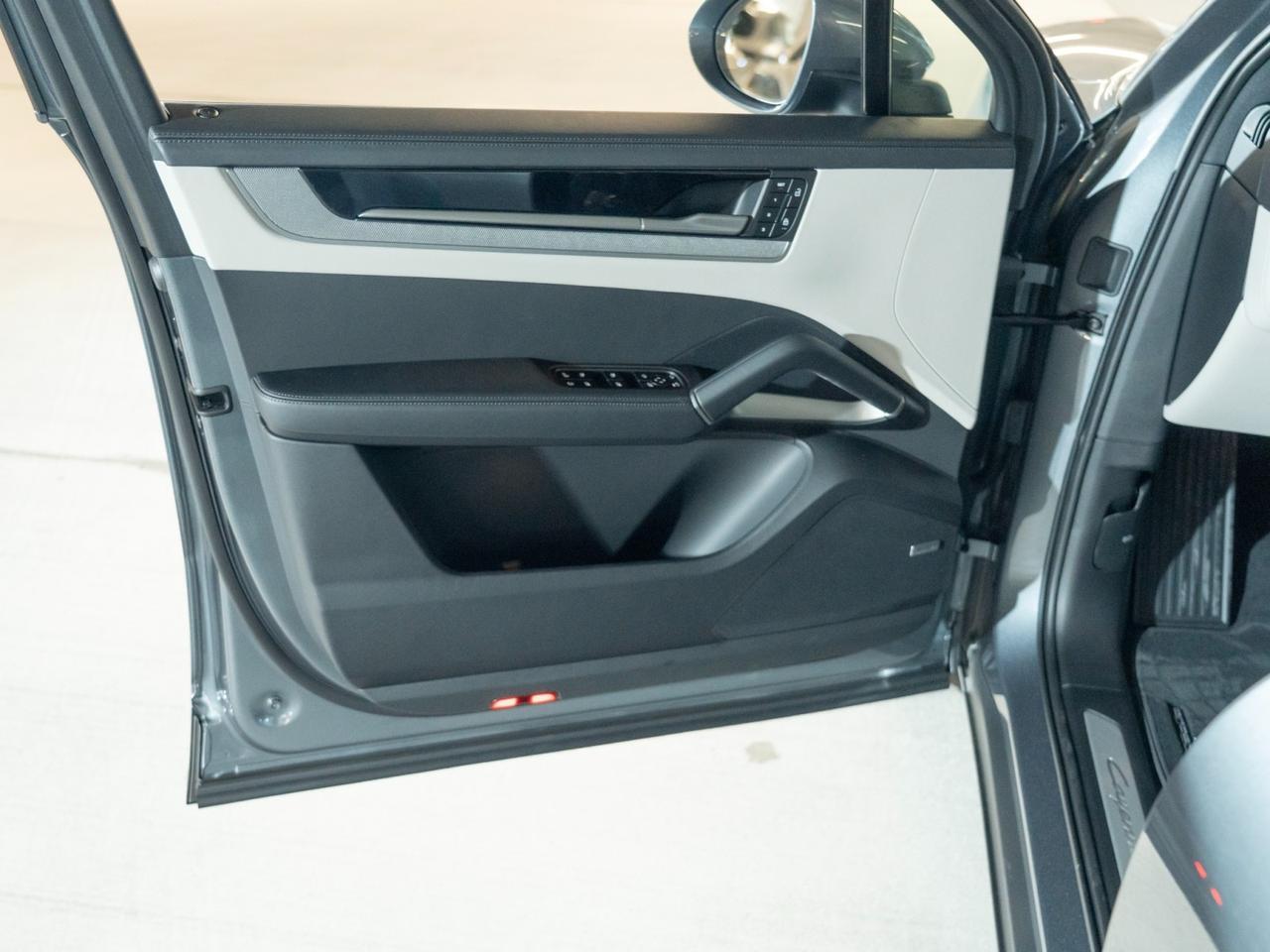2026 Porsche Cayenne S E-Hybrid Pompano Beach FL