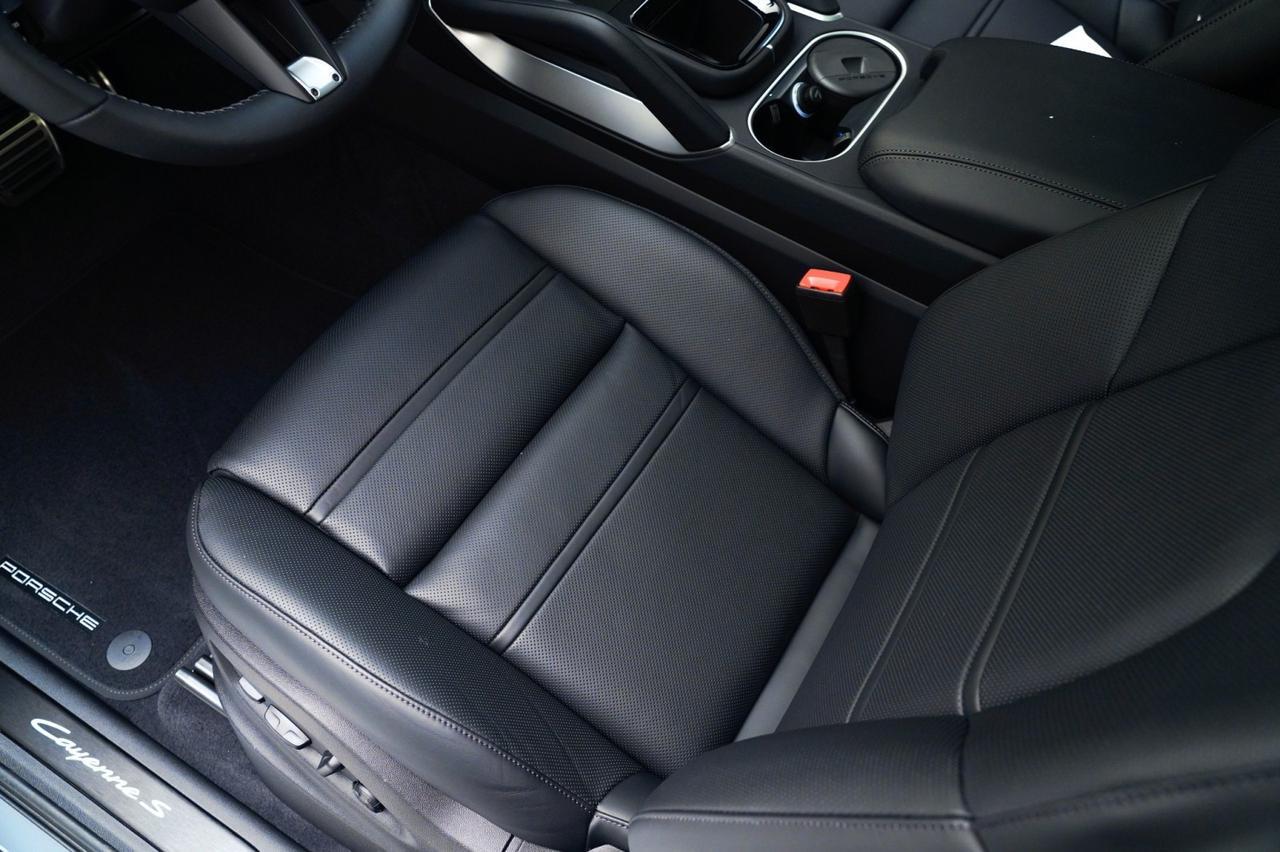 2026 Porsche Cayenne S E-Hybrid Pompano Beach FL