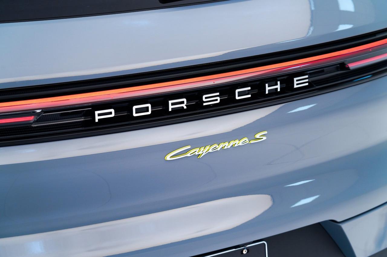 2026 Porsche Cayenne S E-Hybrid Pompano Beach FL