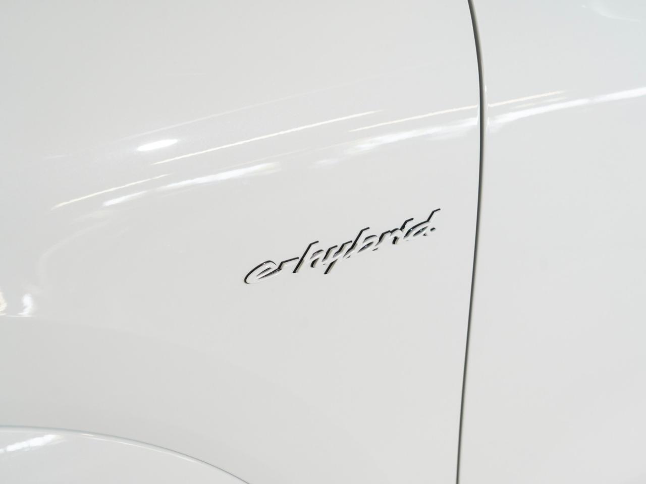 2026 Porsche Cayenne S E-Hybrid Pompano Beach FL