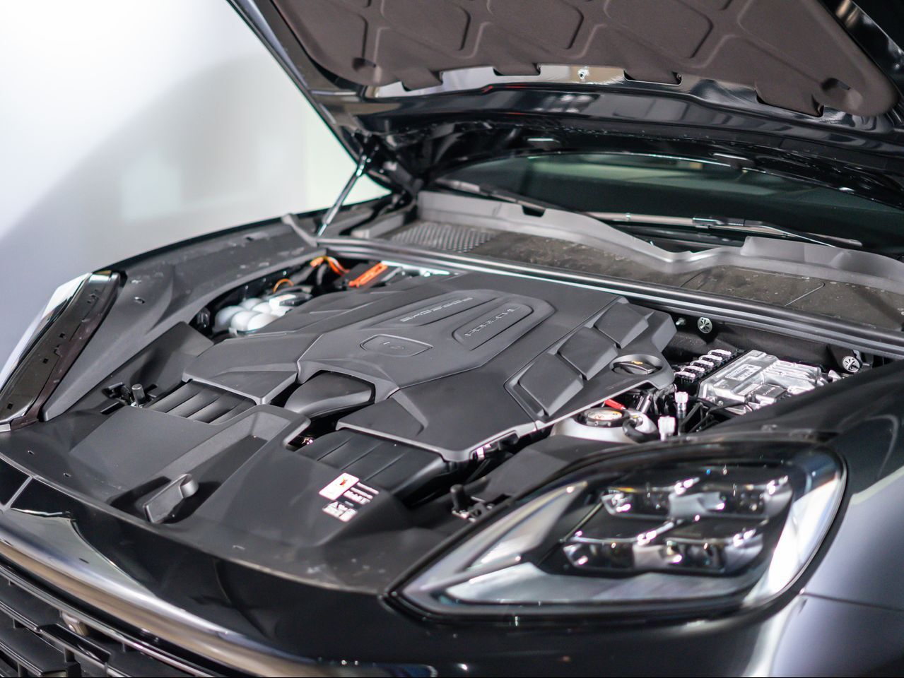 2026 Porsche Cayenne S E-Hybrid Santa Clarita CA