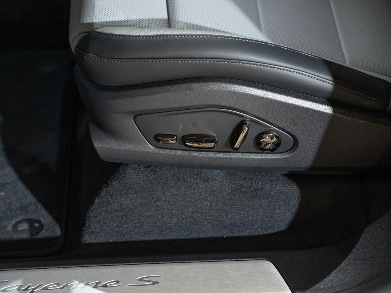 2026 Porsche Cayenne S Electric Pompano Beach FL