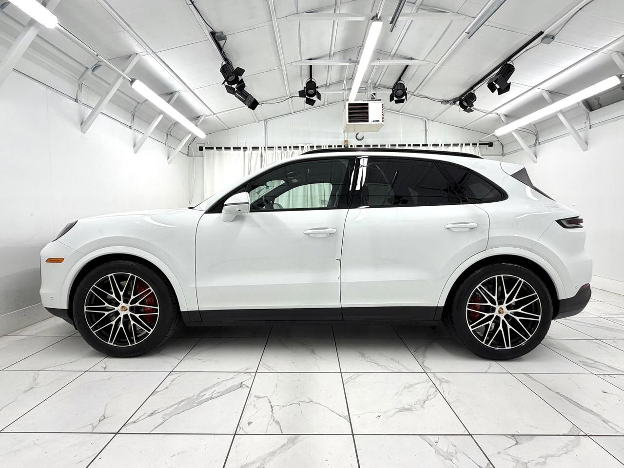 2026 Porsche Cayenne S photo 2