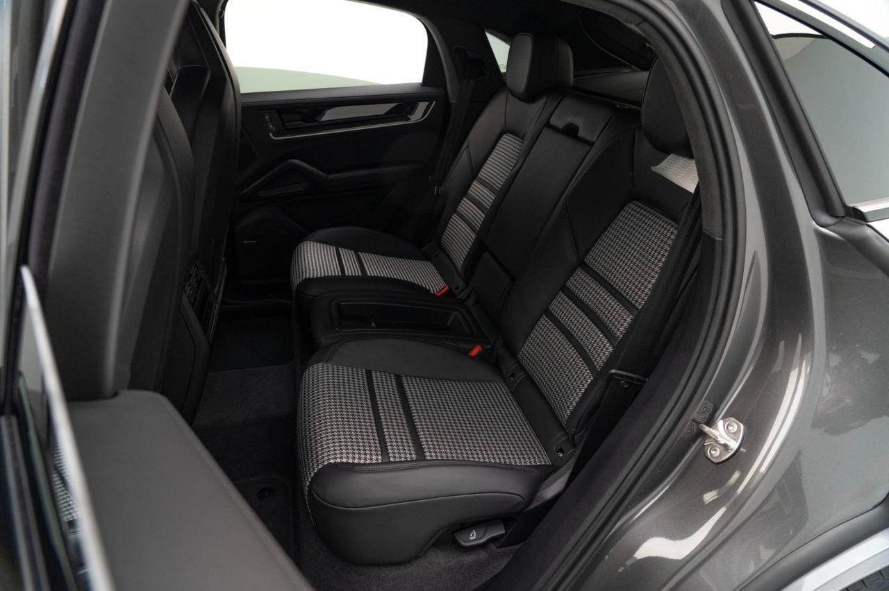 2026 Porsche Cayenne Turbo E-Hybrid Coupe Pompano Beach FL