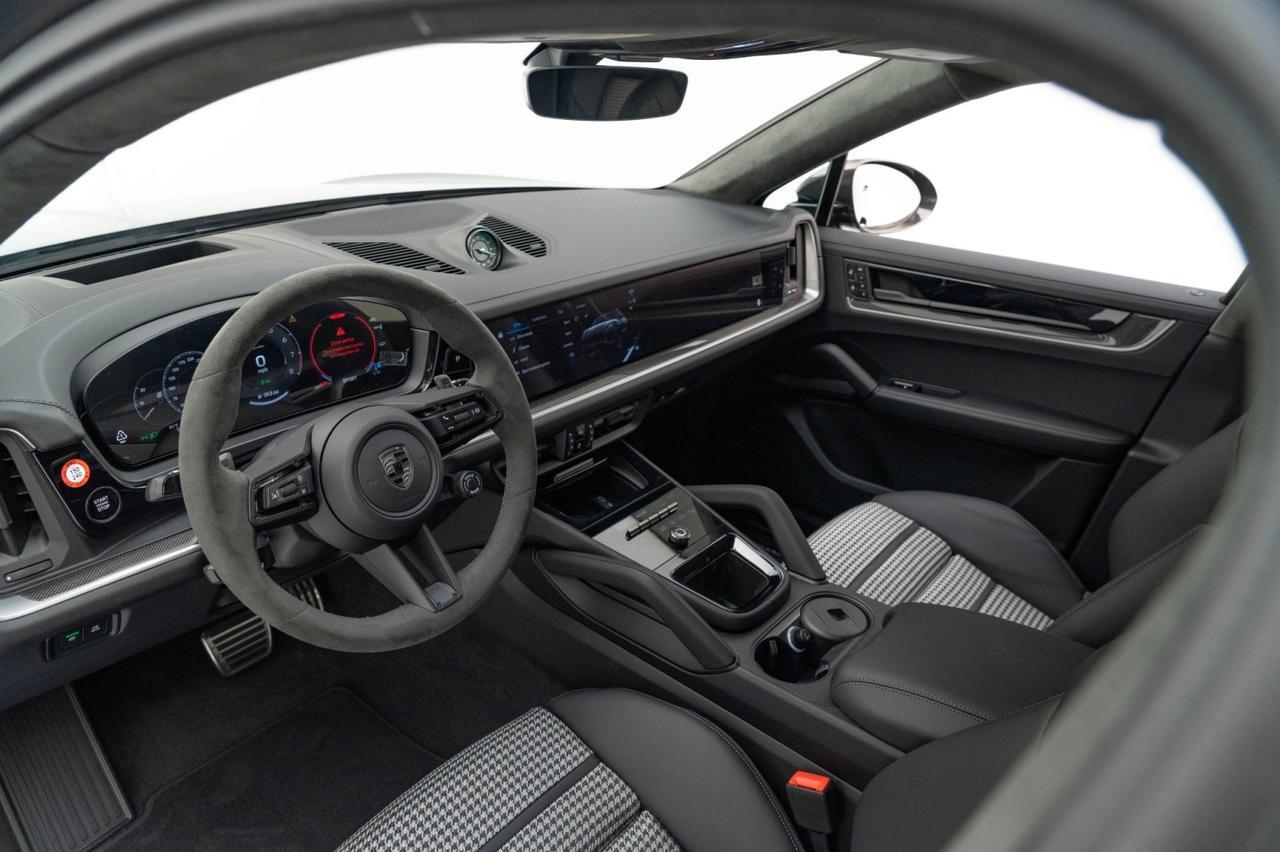 2026 Porsche Cayenne Turbo E-Hybrid Coupe Pompano Beach FL