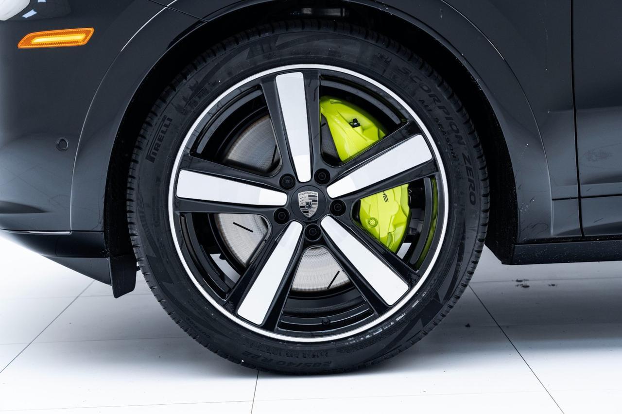 2026 Porsche Cayenne Turbo E-Hybrid Coupe Pompano Beach FL