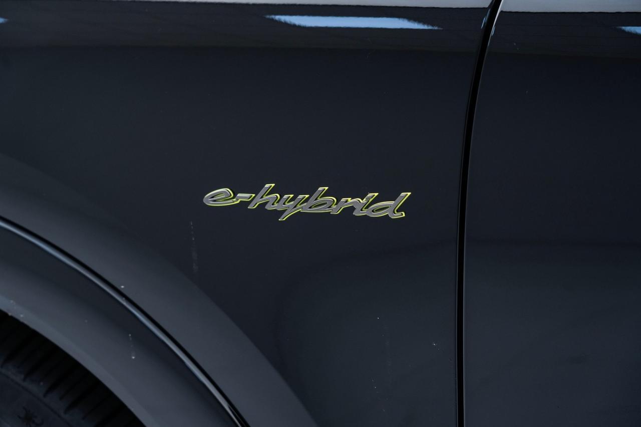 2026 Porsche Cayenne Turbo E-Hybrid Coupe Pompano Beach FL