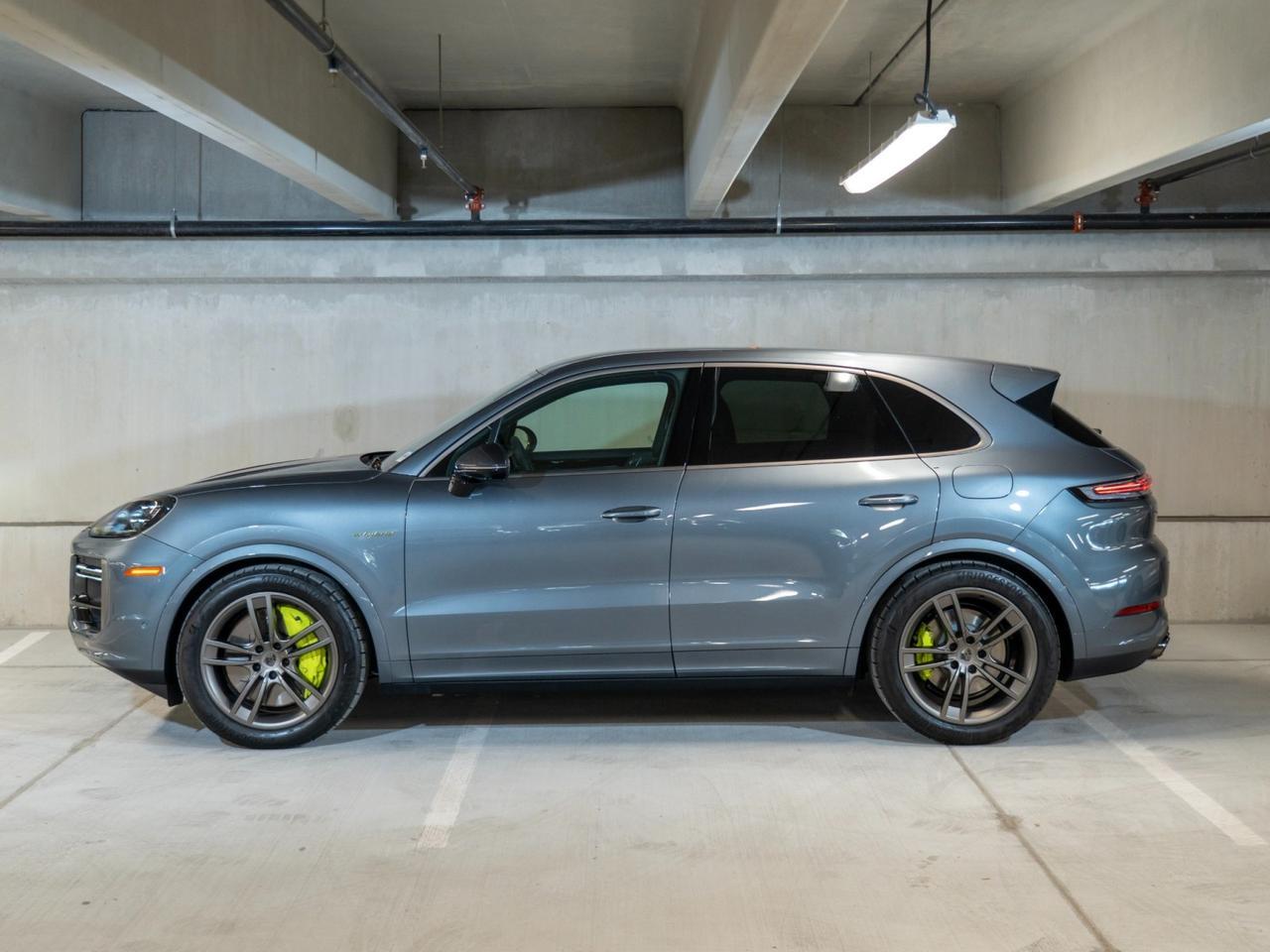 2026 Porsche Cayenne Turbo E-Hybrid Pompano Beach FL