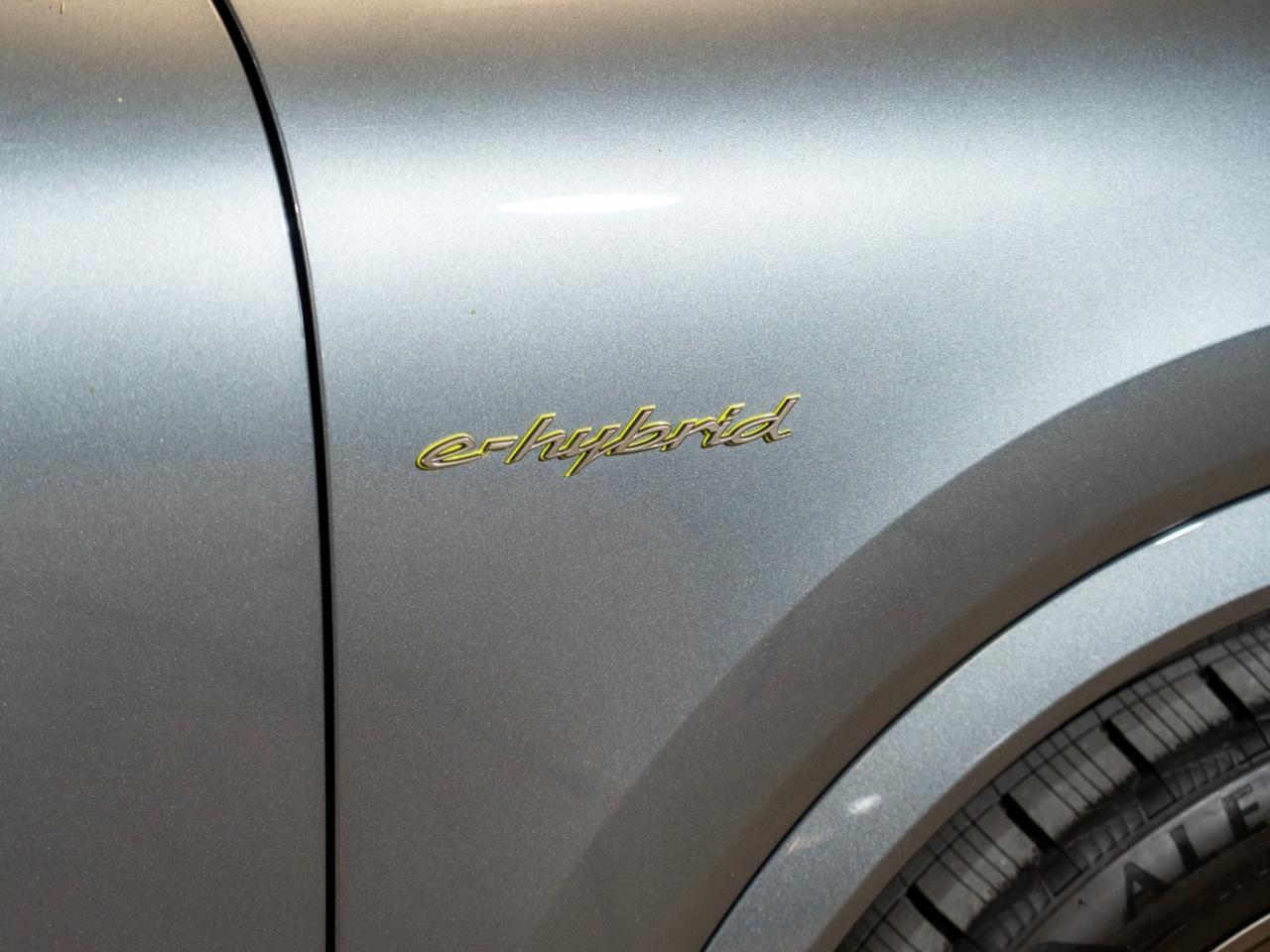 2026 Porsche Cayenne Turbo E-Hybrid Pompano Beach FL