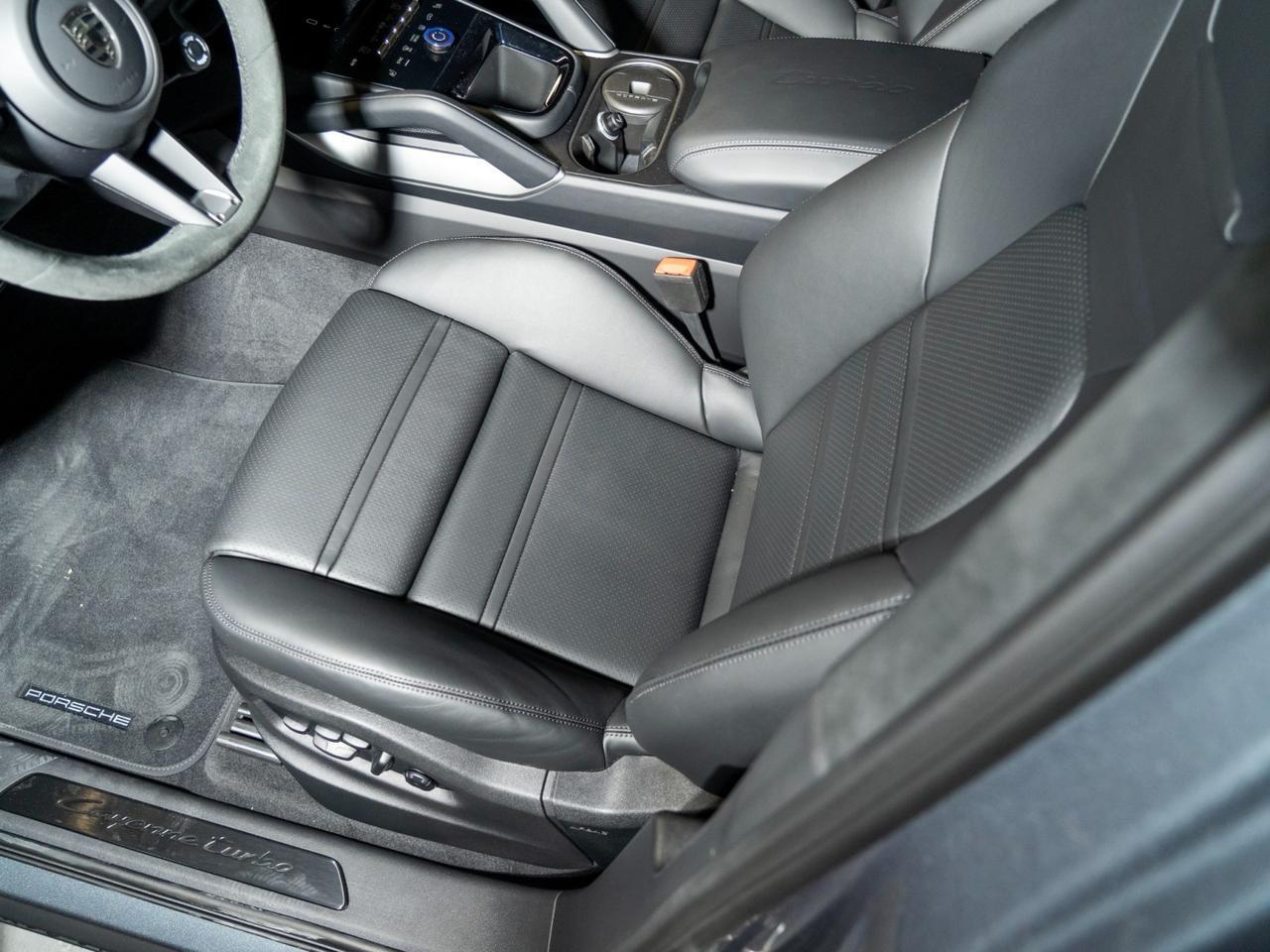 2026 Porsche Cayenne Turbo E-Hybrid Pompano Beach FL
