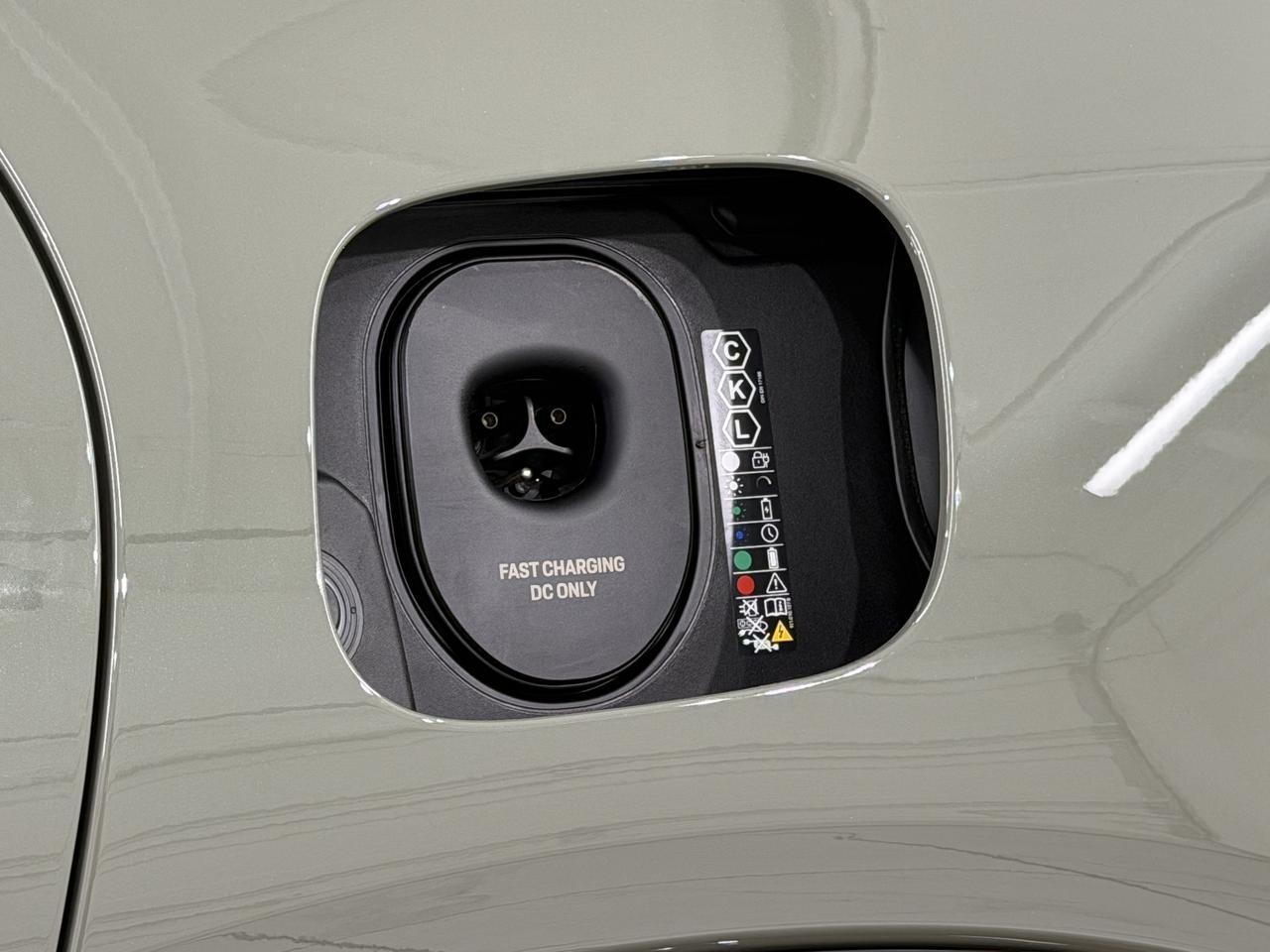 2026 Porsche Cayenne Turbo Electric Newark DE