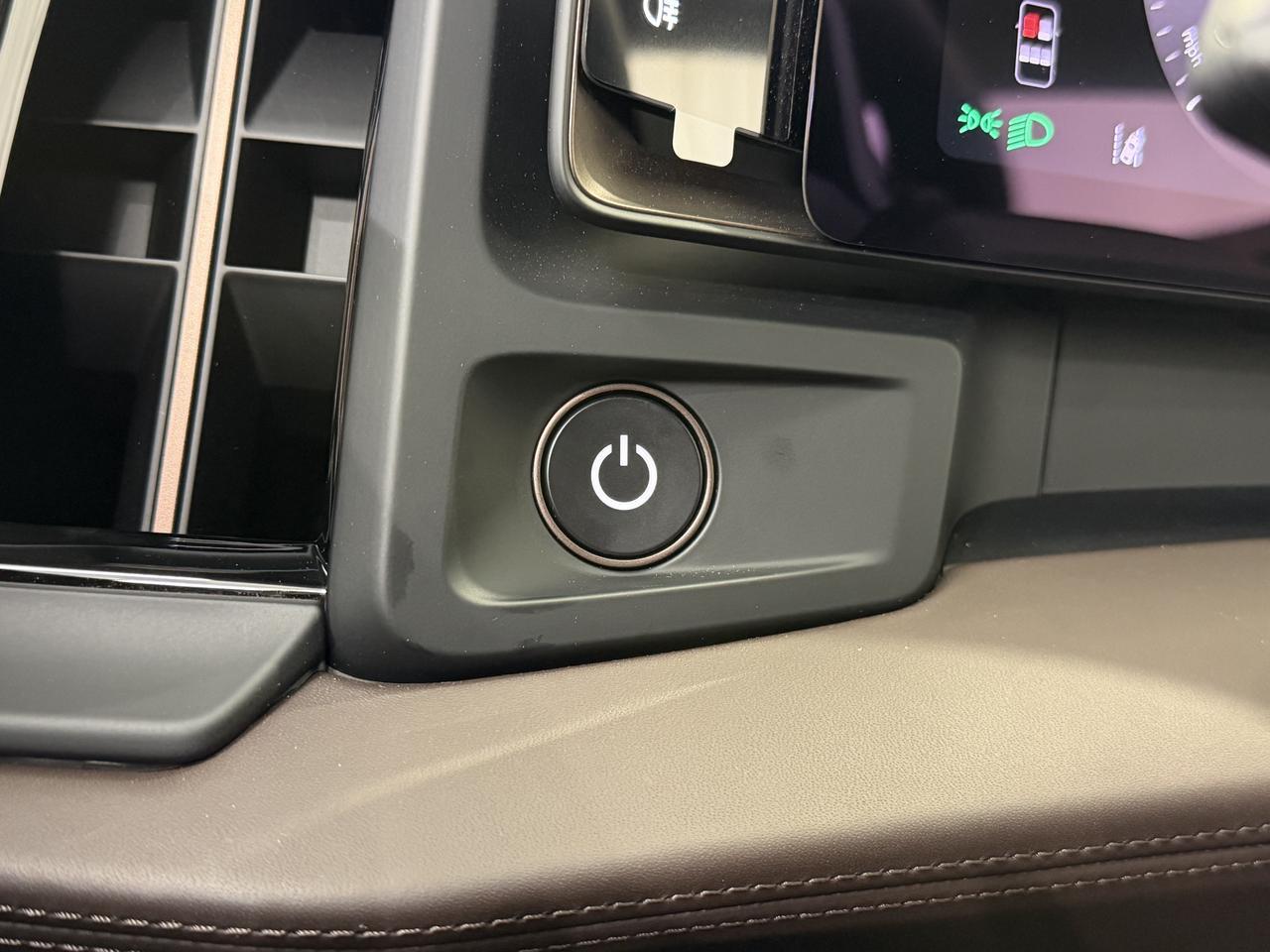 2026 Porsche Cayenne Turbo Electric Newark DE