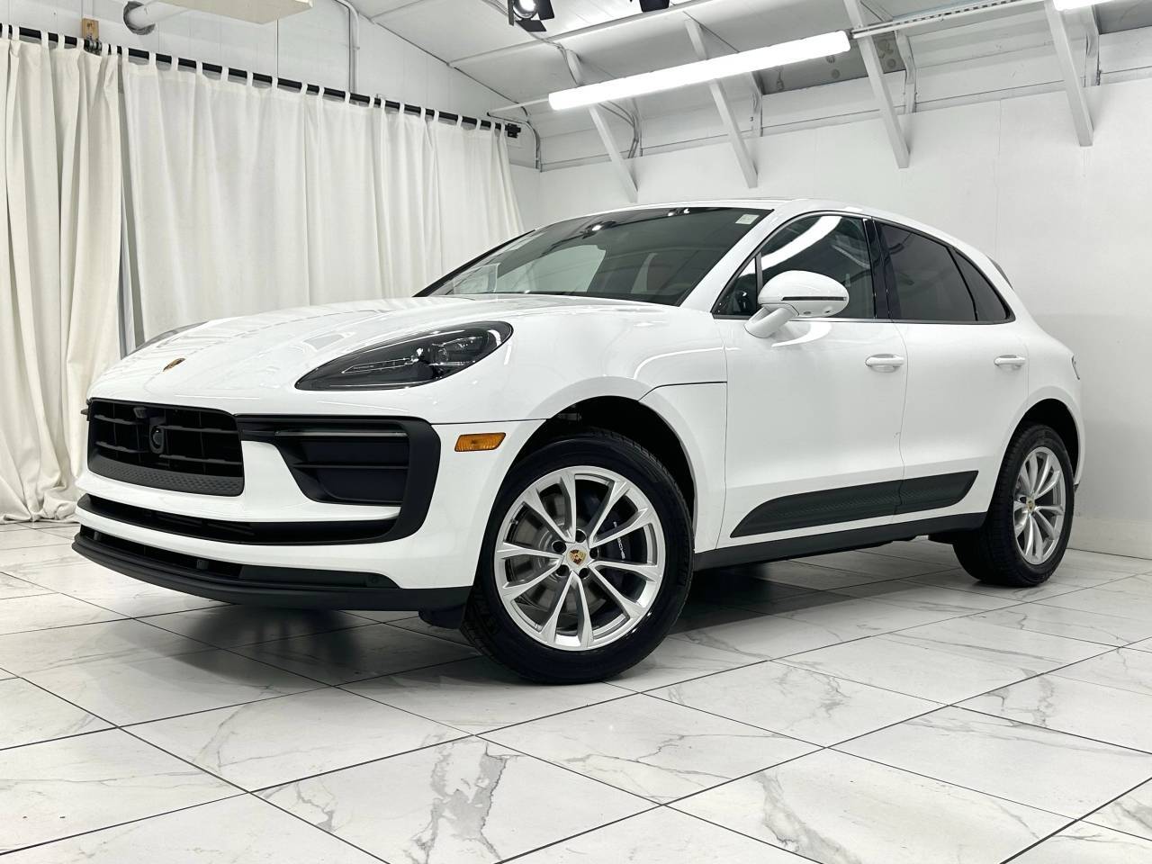 2026 Porsche Macan Newark DE