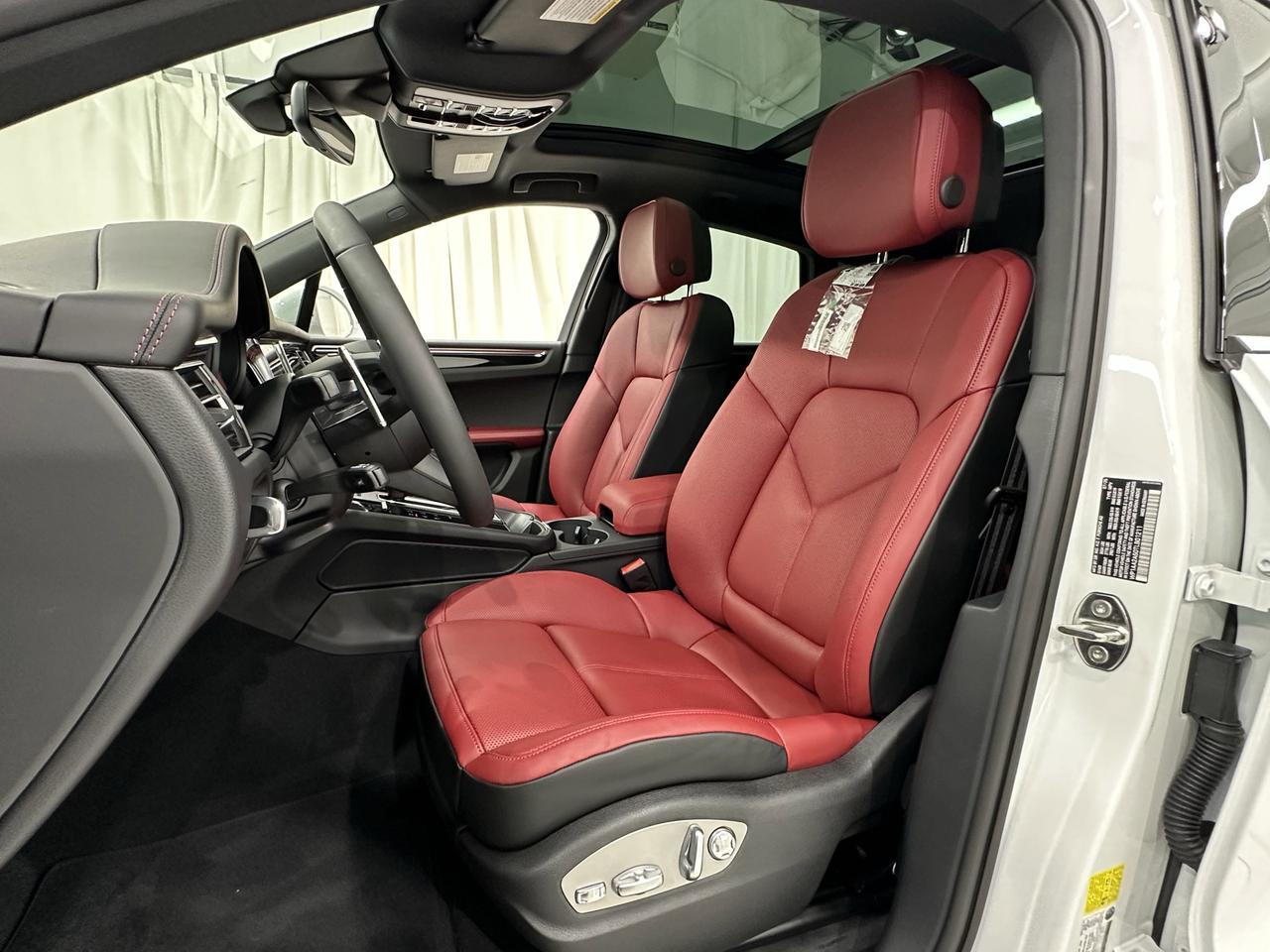 2026 Porsche Macan Newark DE