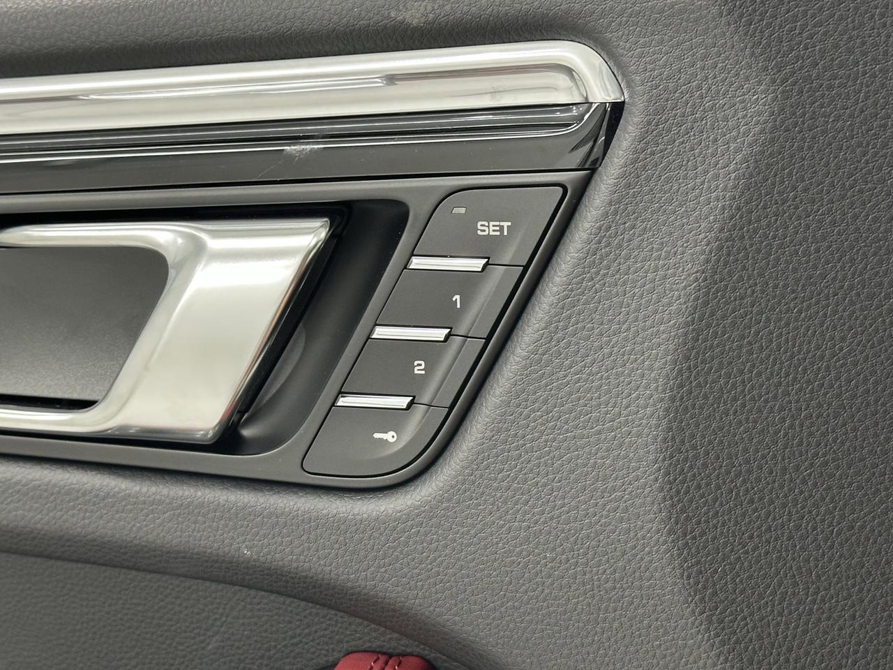 2026 Porsche Macan Newark DE