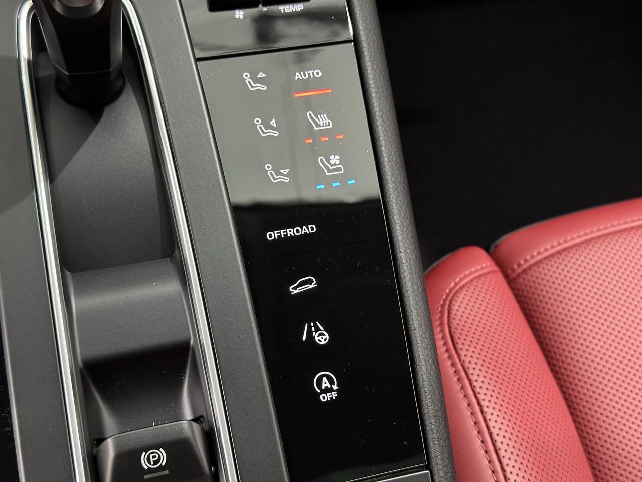 2026 Porsche Macan Newark DE