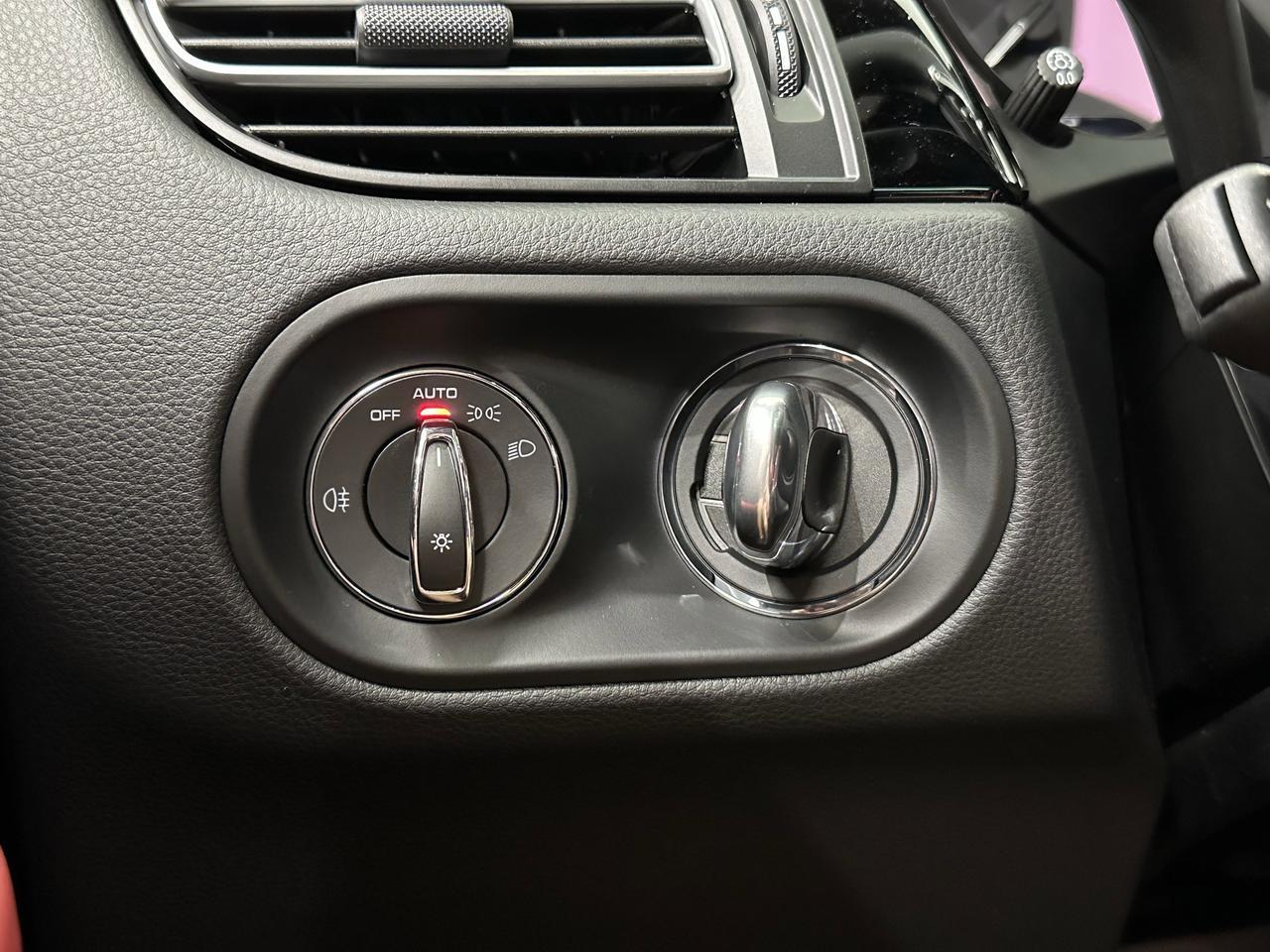 2026 Porsche Macan Newark DE