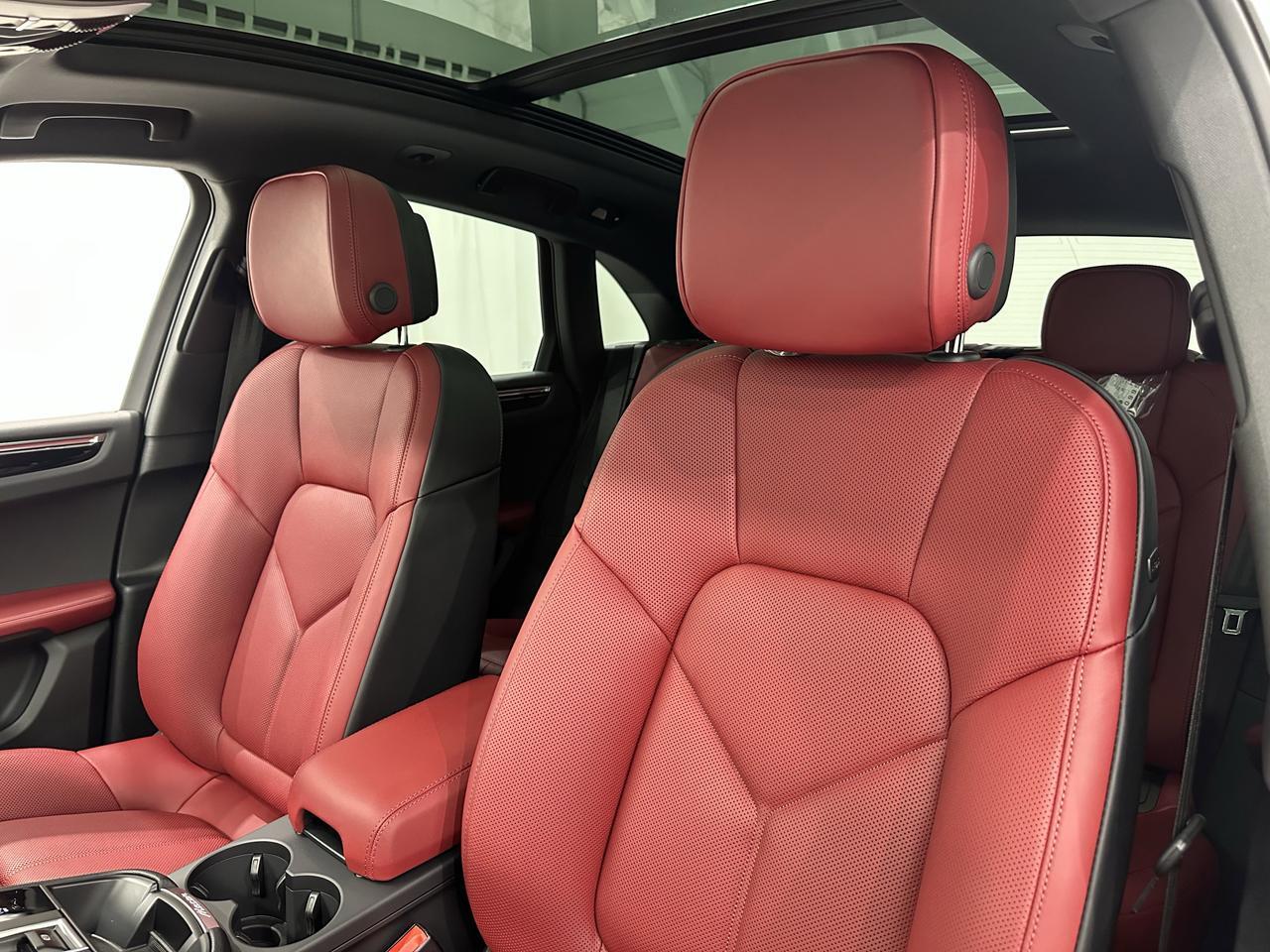 2026 Porsche Macan Newark DE