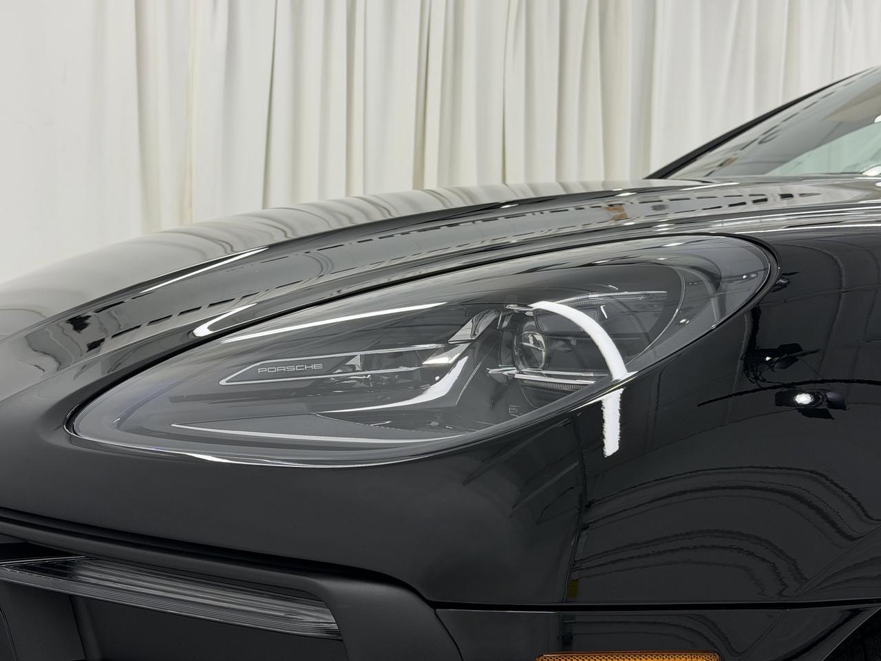 2026 Porsche Macan Newark DE