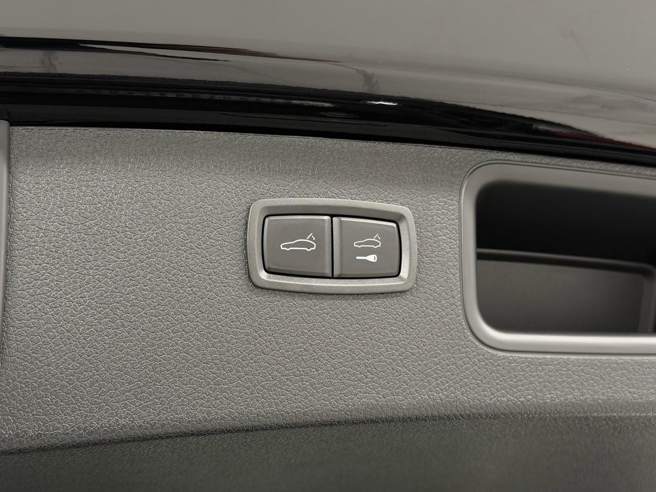 2026 Porsche Macan Newark DE