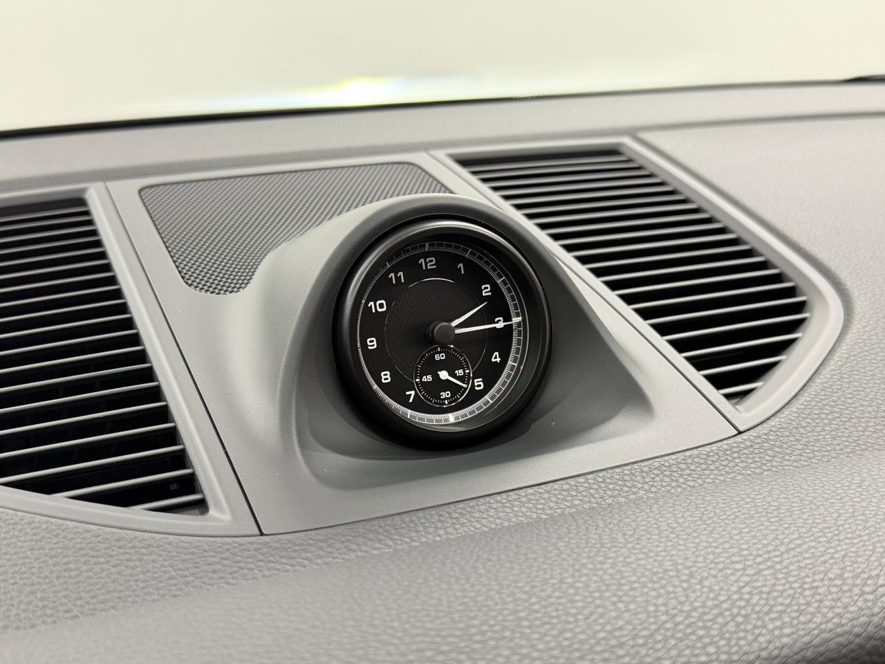 2026 Porsche Macan Newark DE