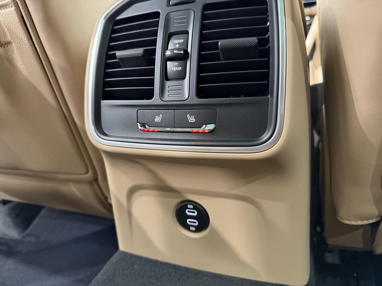 2026 Porsche Macan Newark DE