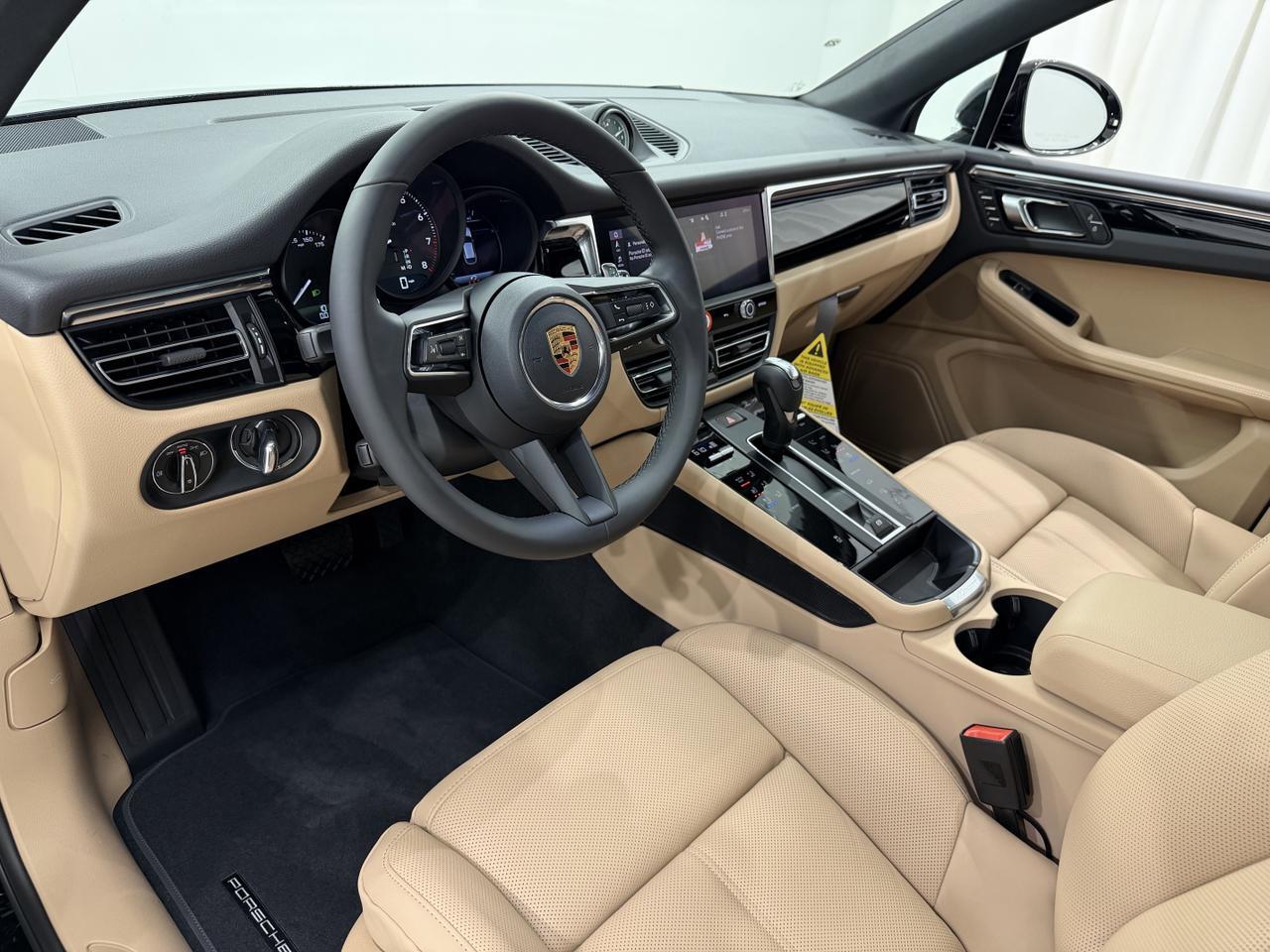 2026 Porsche Macan Newark DE