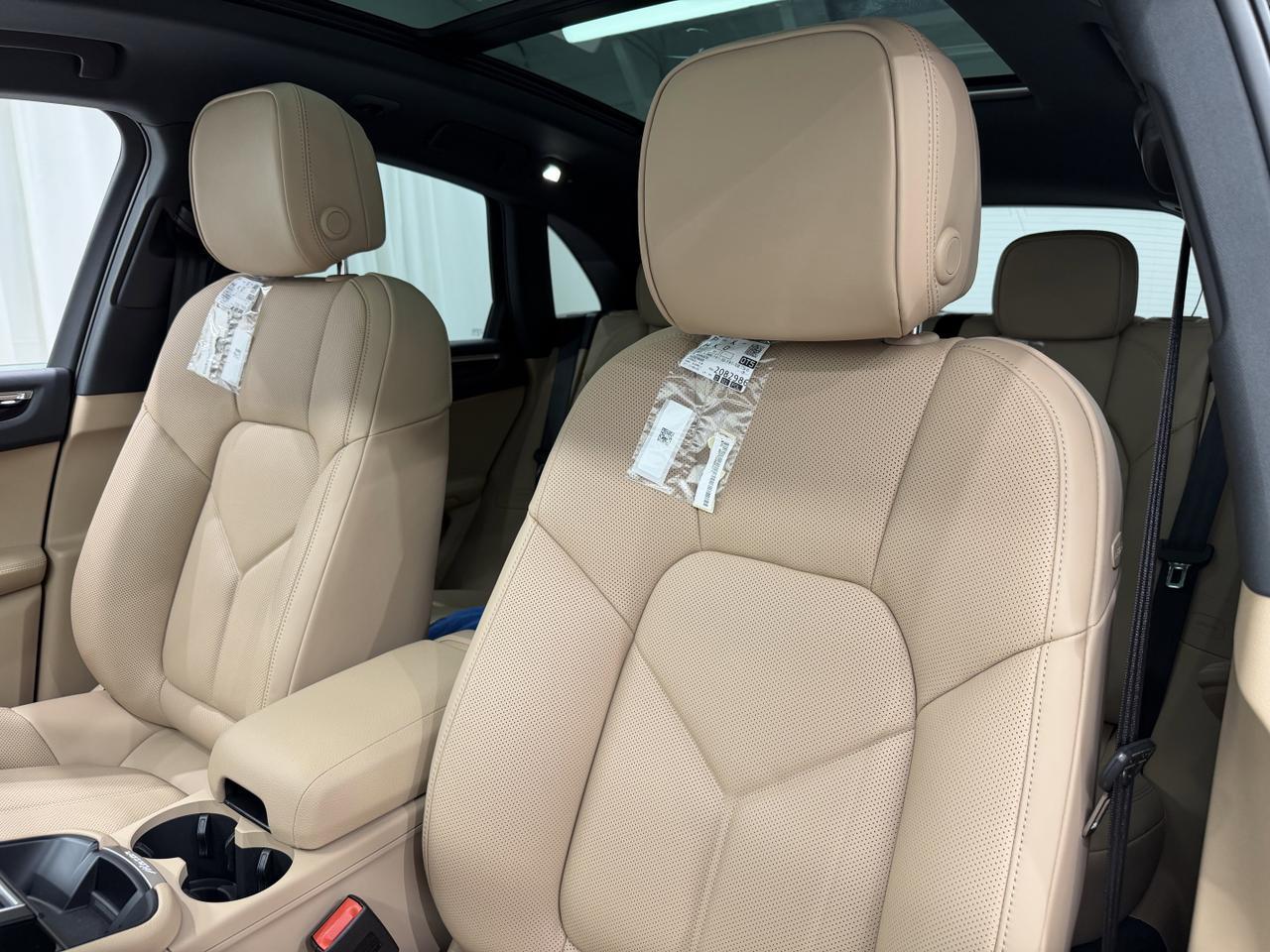 2026 Porsche Macan Newark DE