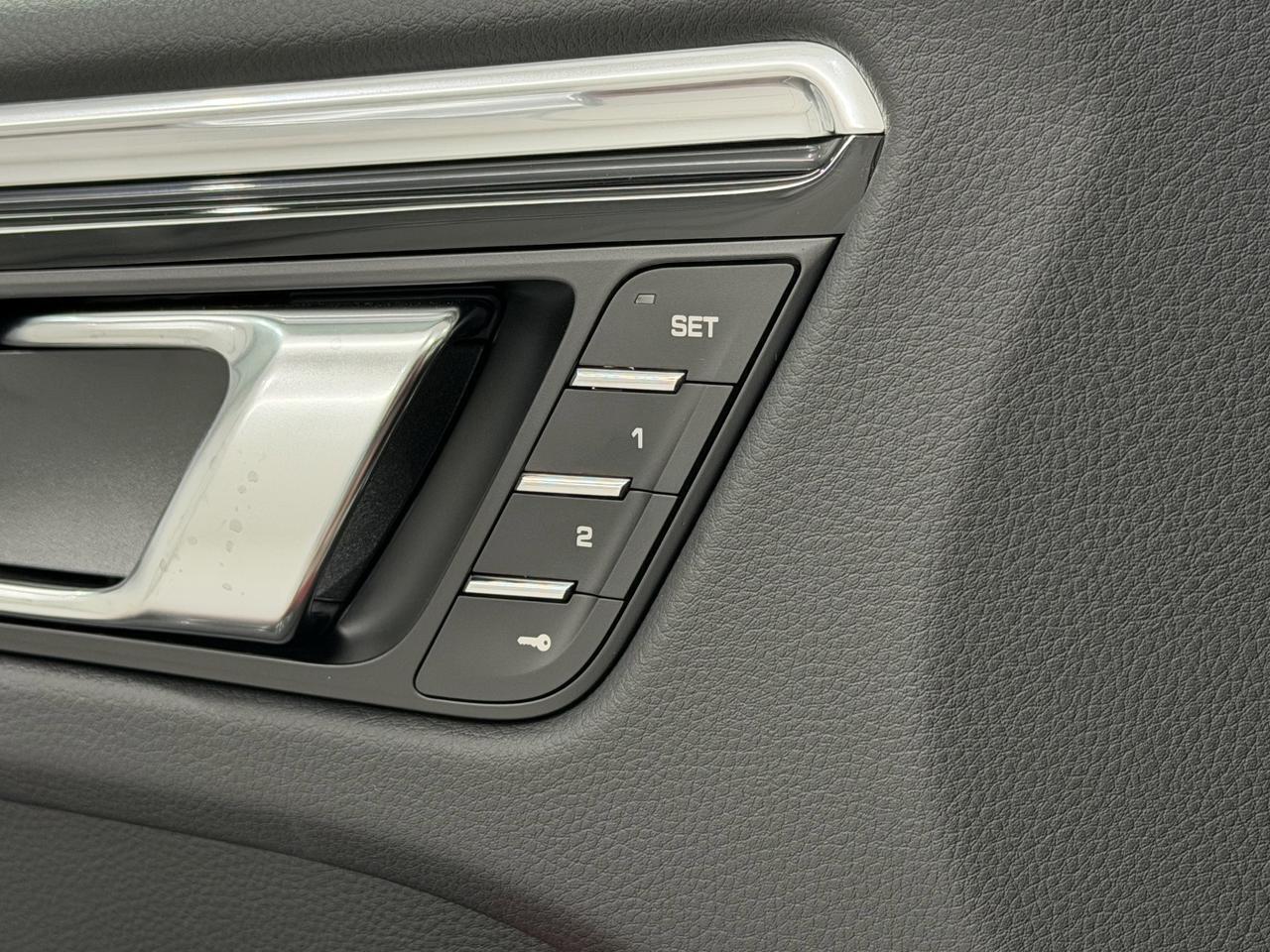 2026 Porsche Macan Newark DE