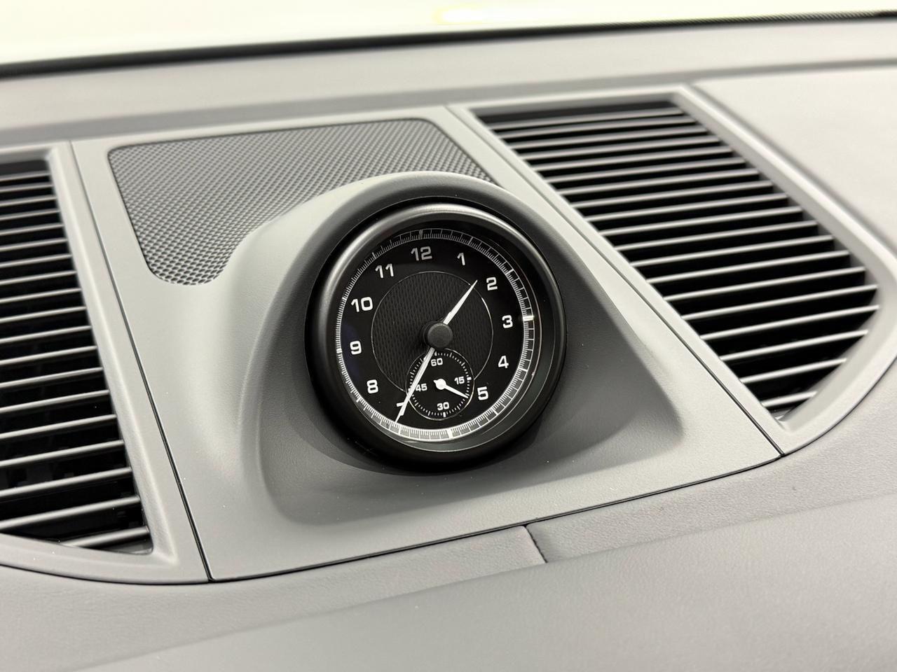 2026 Porsche Macan Newark DE