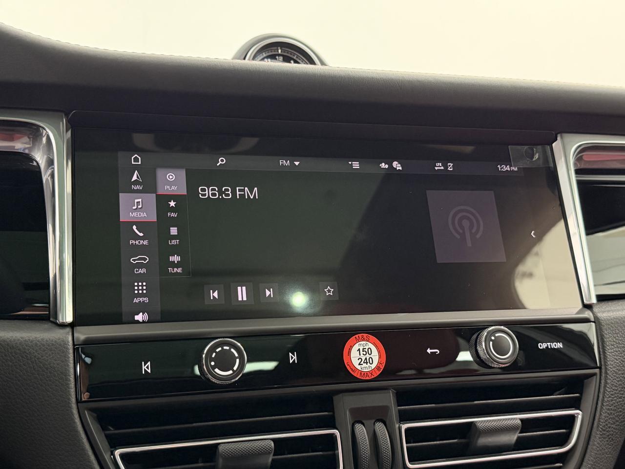 2026 Porsche Macan Newark DE