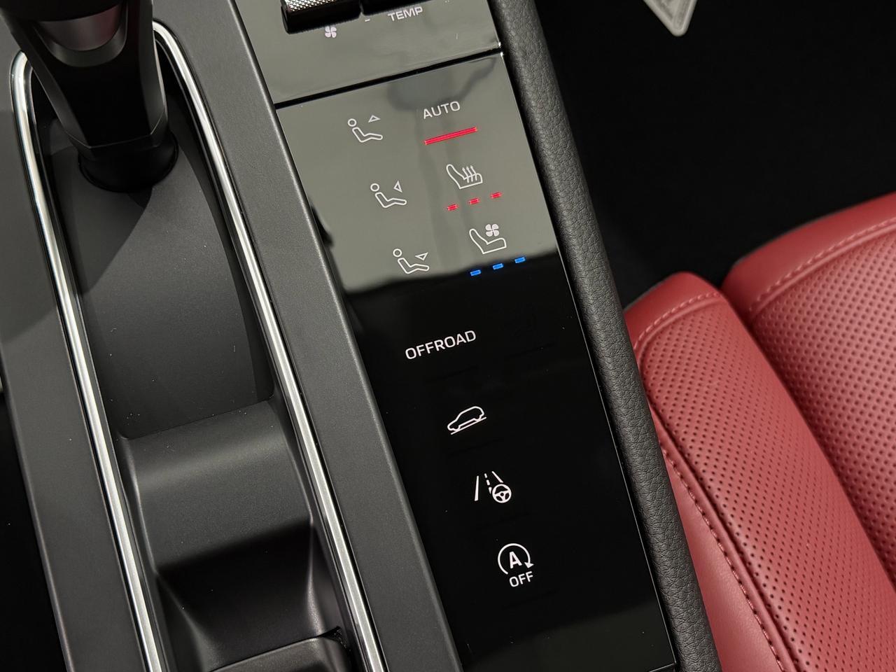 2026 Porsche Macan Newark DE