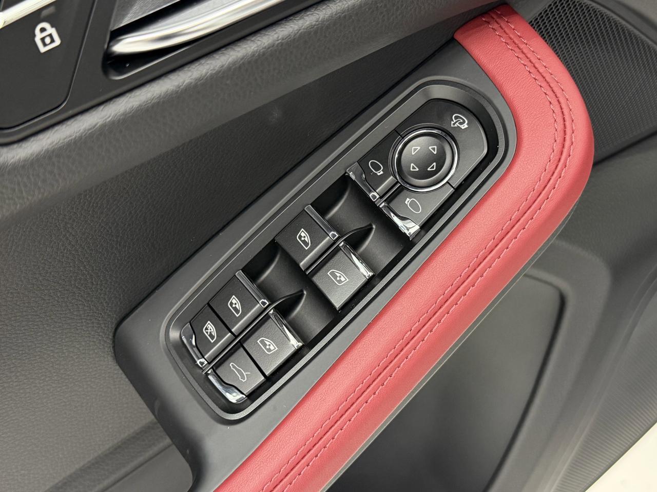 2026 Porsche Macan Newark DE