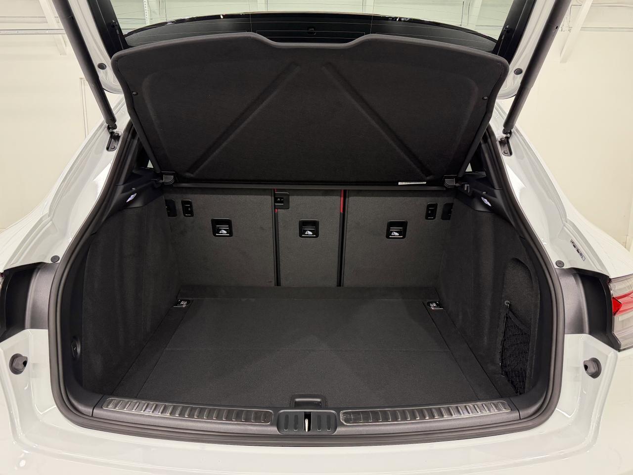 2026 Porsche Macan Newark DE