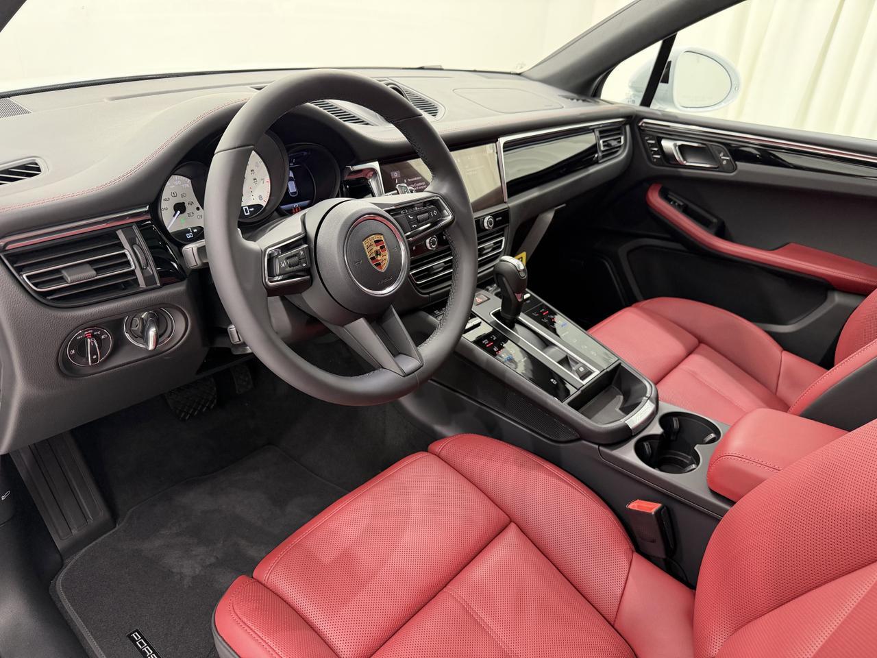 2026 Porsche Macan Newark DE