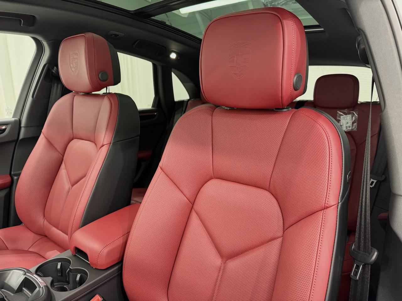 2026 Porsche Macan Newark DE