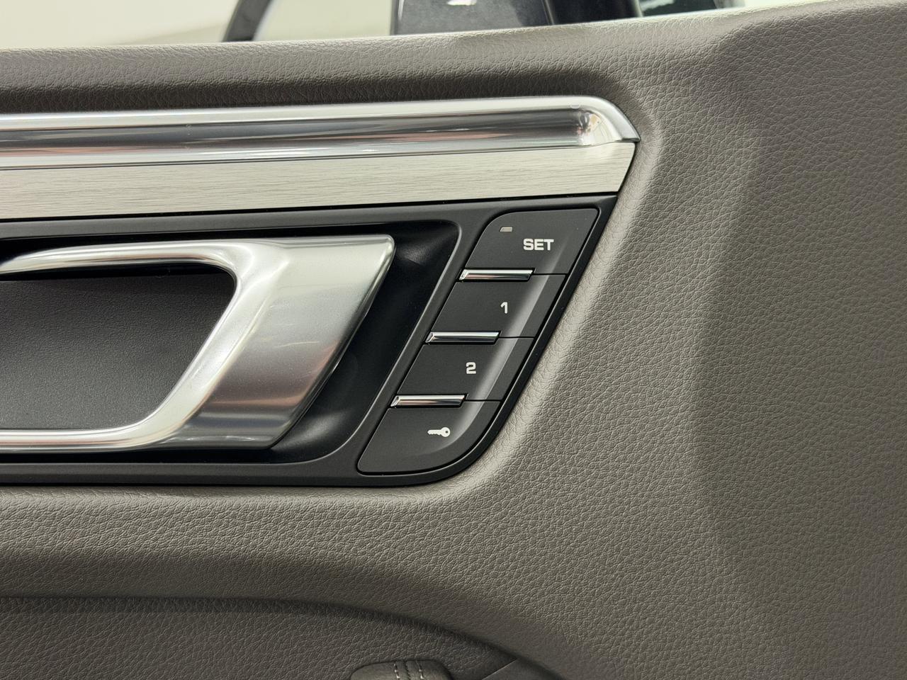 2026 Porsche Macan Newark DE