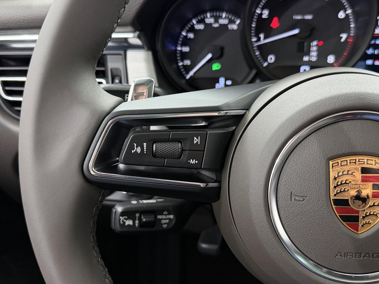 2026 Porsche Macan Newark DE