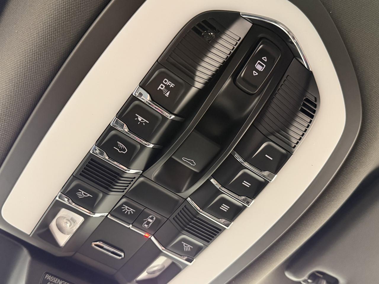 2026 Porsche Macan Newark DE