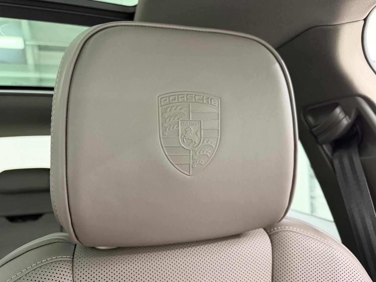 2026 Porsche Macan Newark DE