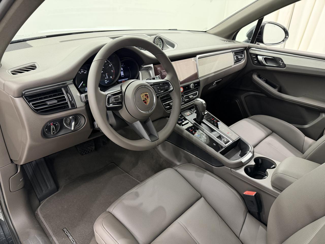 2026 Porsche Macan Newark DE