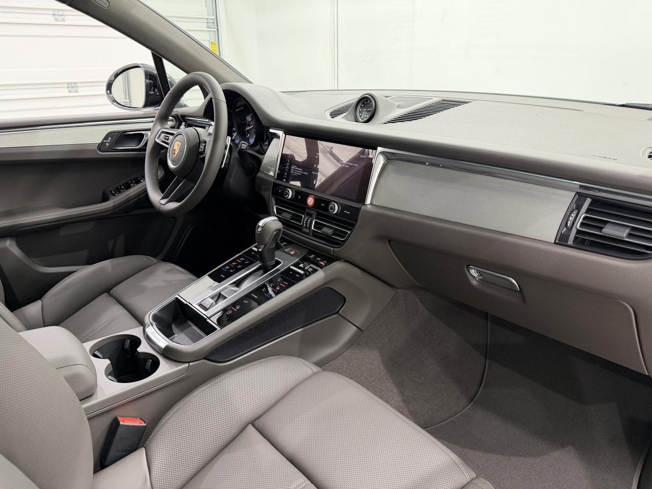 2026 Porsche Macan Newark DE