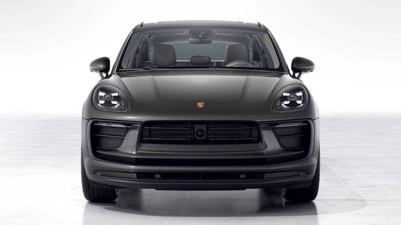 2026 Porsche Macan Newark DE