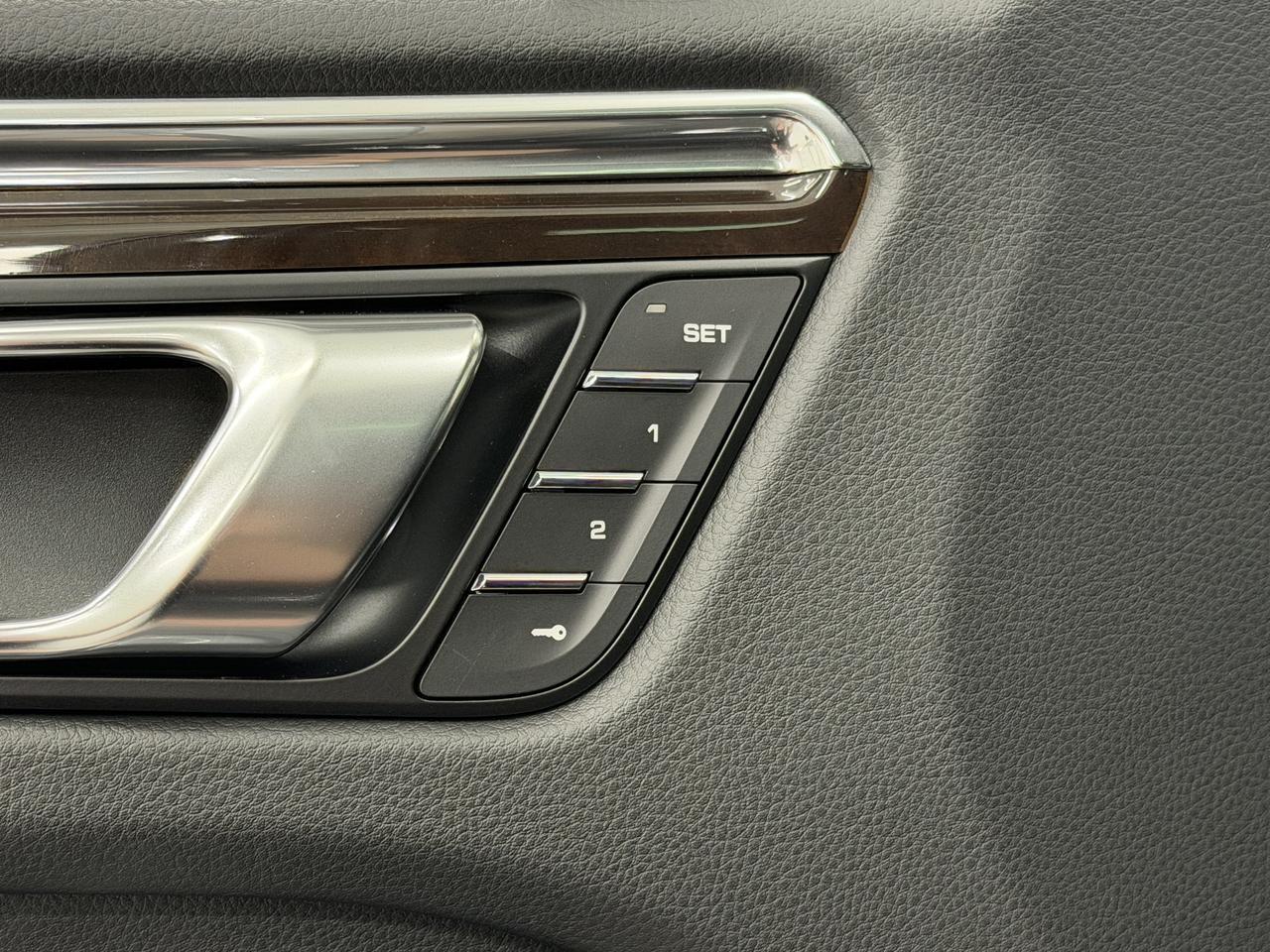 2026 Porsche Macan Newark DE