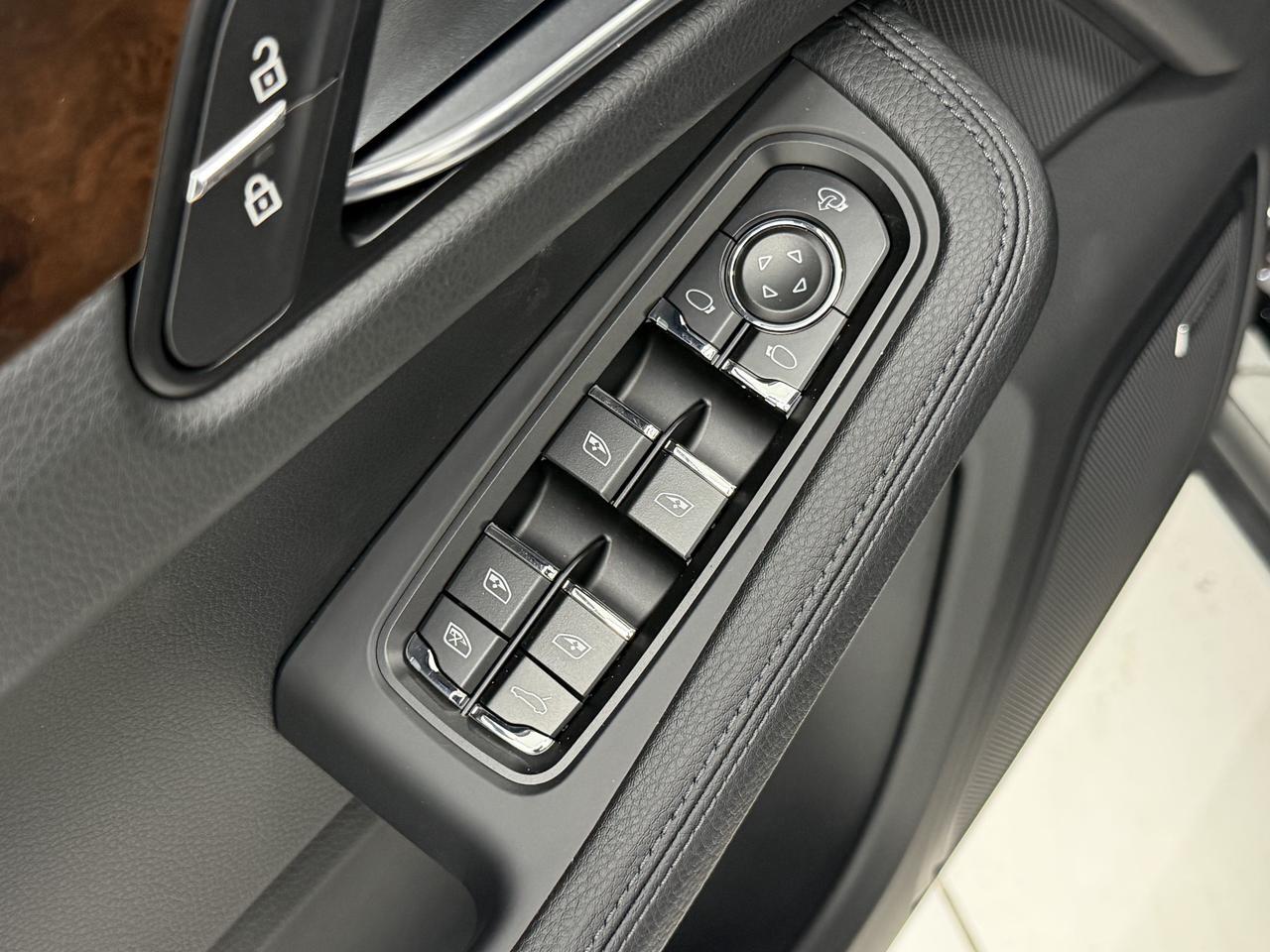 2026 Porsche Macan Newark DE