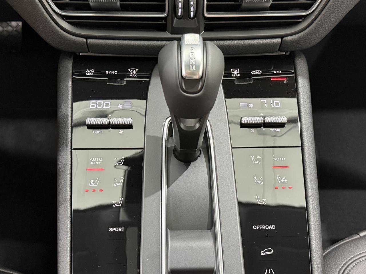 2026 Porsche Macan Newark DE