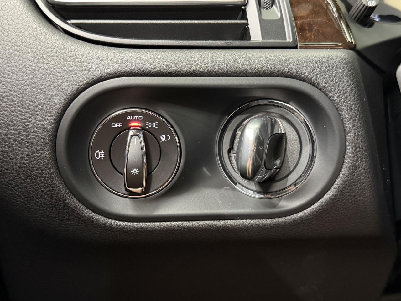 2026 Porsche Macan Newark DE