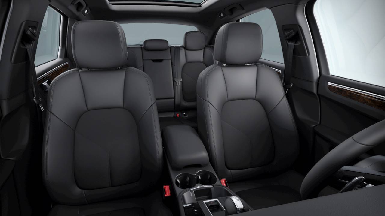 2026 Porsche Macan Newark DE