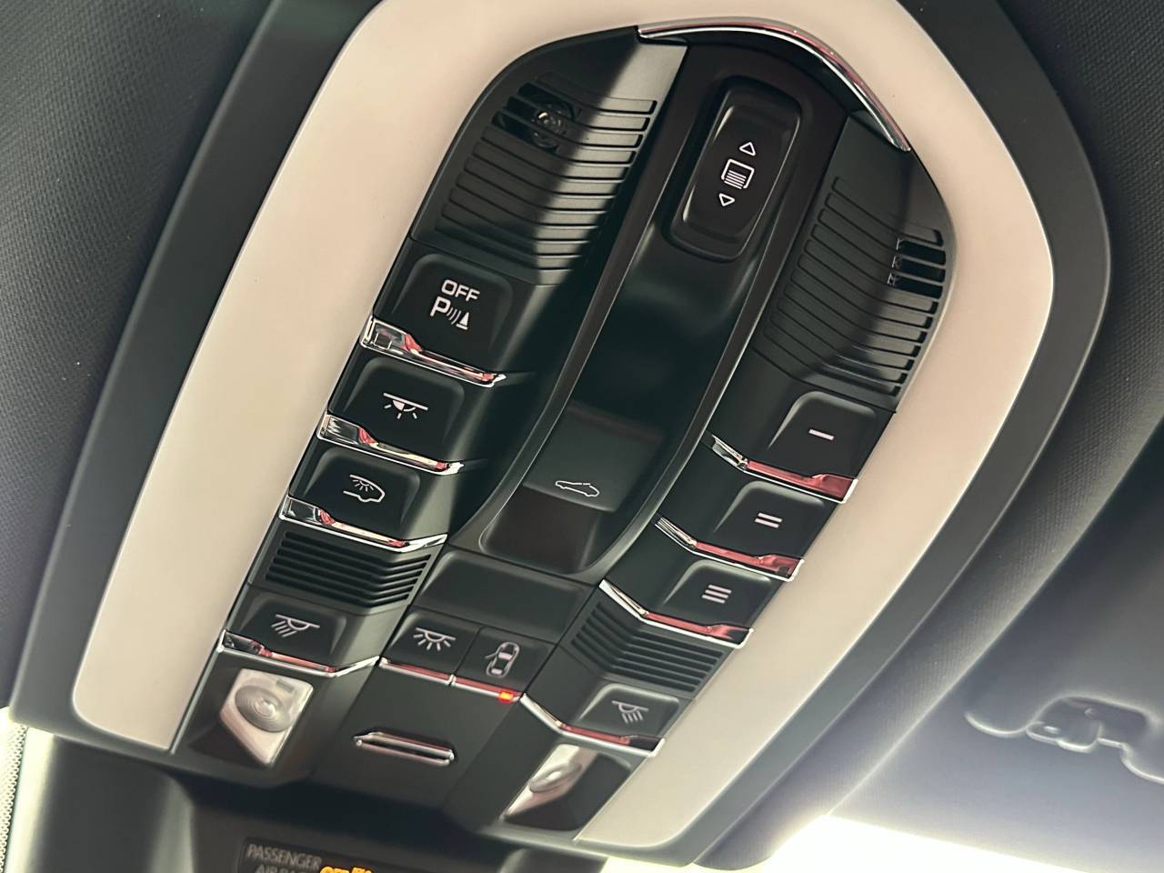 2026 Porsche Macan Newark DE