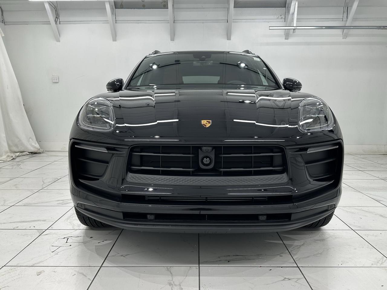 2026 Porsche Macan Newark DE